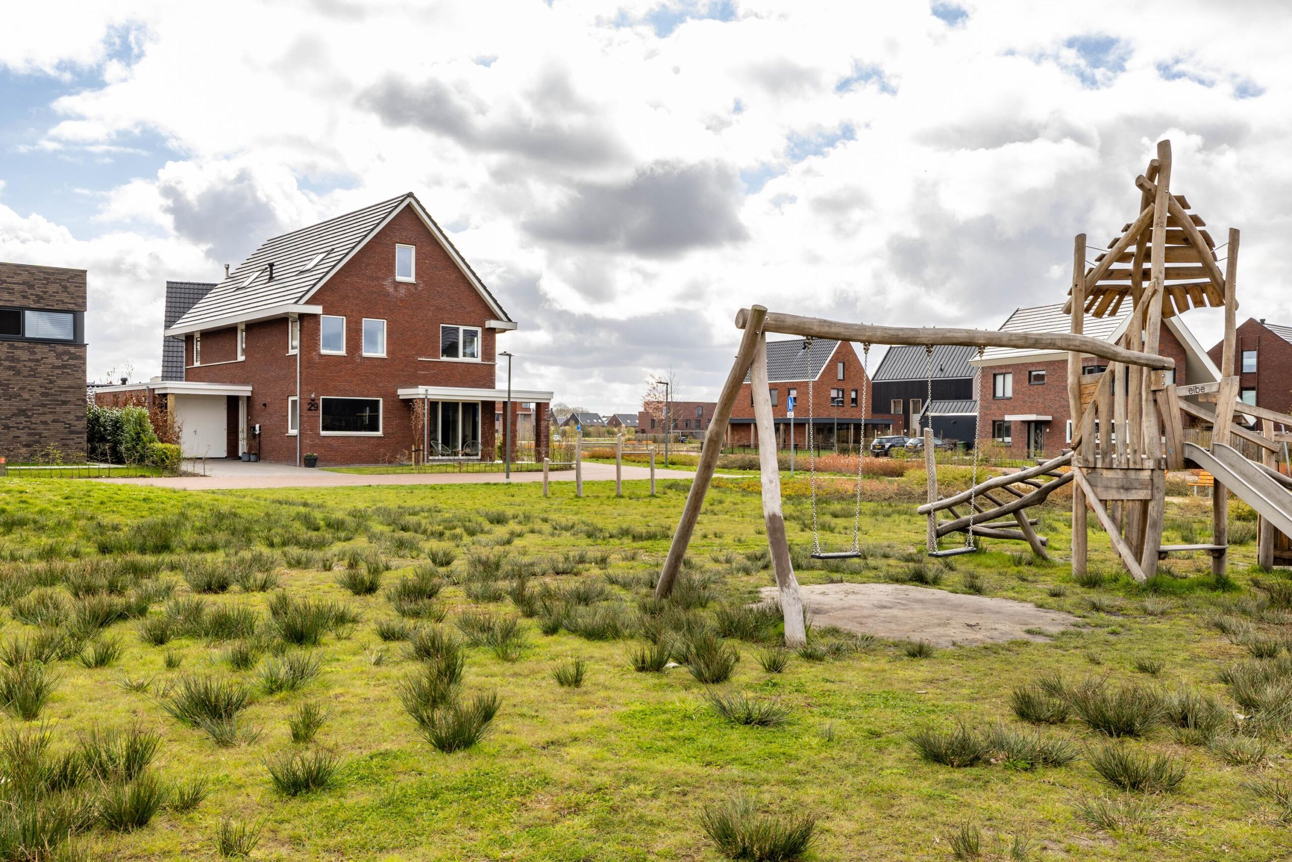 Brandrood 29 - Gallery item 11