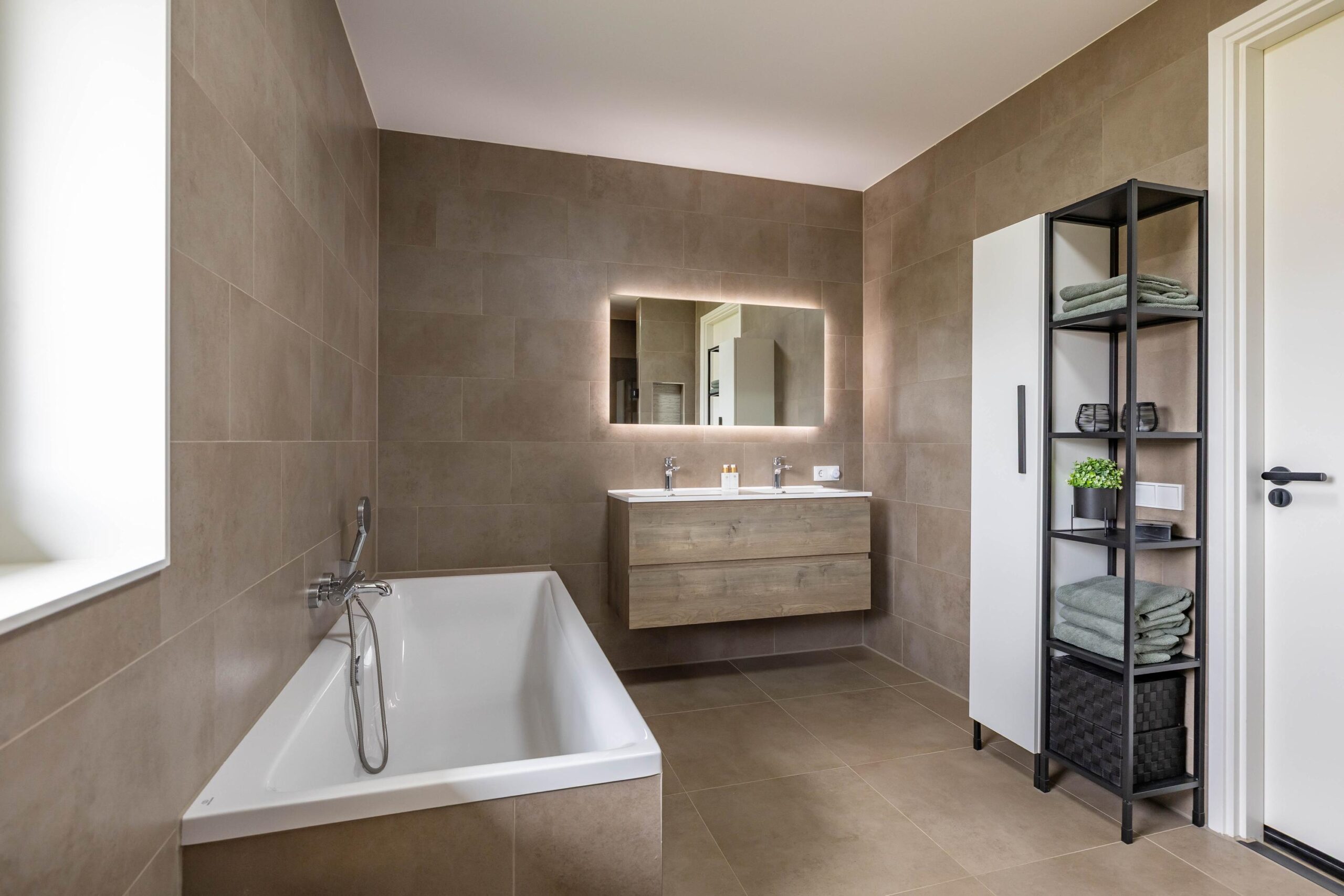 Brandrood 29 - Gallery item 52