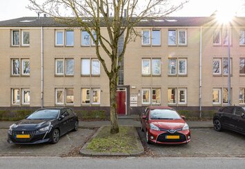 J.M. den Uylstraat 25 J.M. den Uylstraat 25