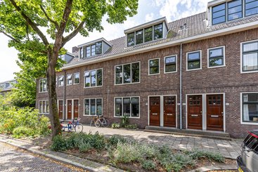 Koninginnelaan 82 a Koninginnelaan 82 a